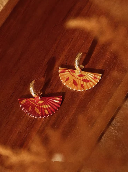 handmade_earrings_silver_chinese_folding_fan_design_red_gold